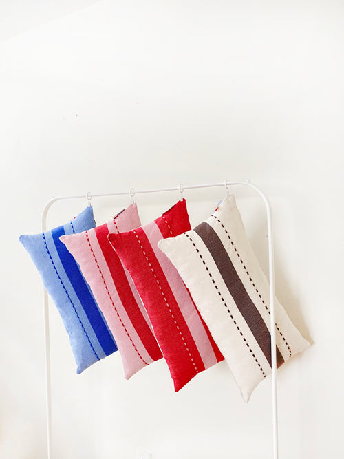 Cojín escalado rojo